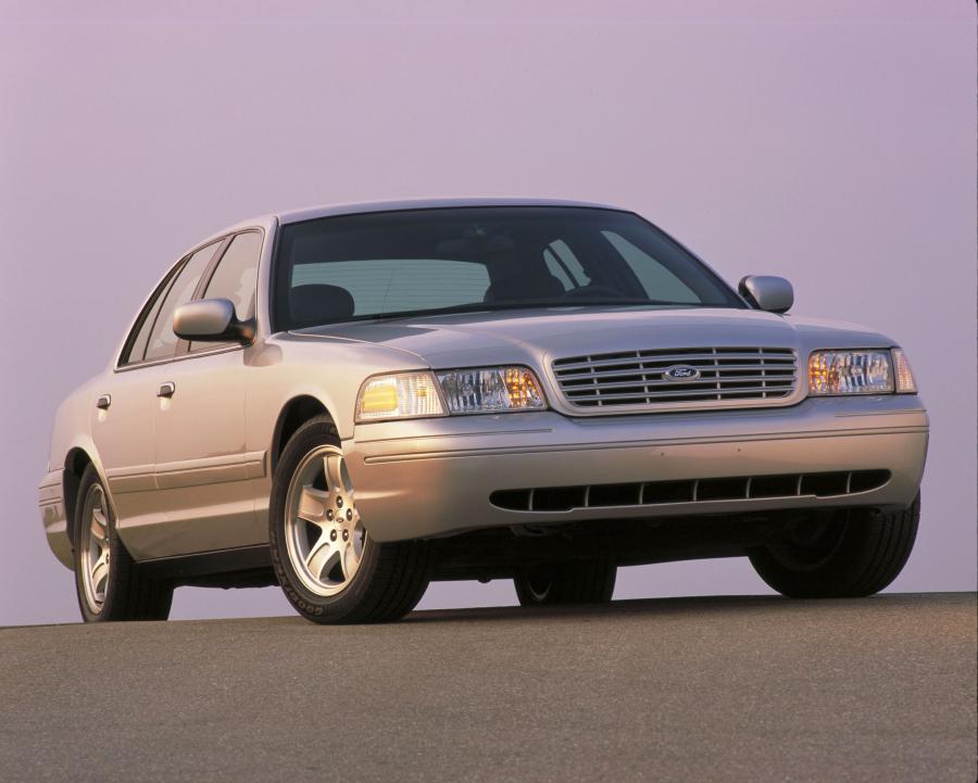  Ford Crown Victoria 1998 года  (фото 112 из 161)